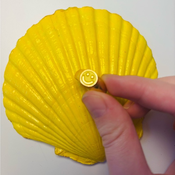 Handmade “mommy & me” shell ring dish pair with hand  painted design. - Picture 9 of 11